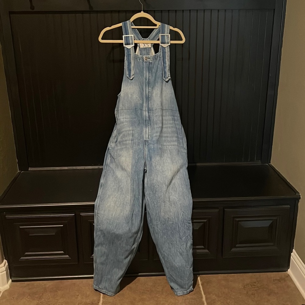 We The Free People Hunter Denim Overalls are so cute! Good condition!